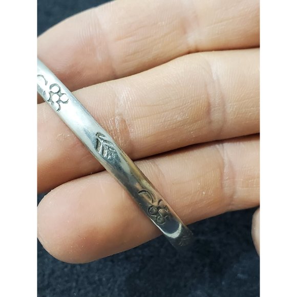 vintage silver bangle bracelet , handmade in Mexico - Eternity Setting E… - Picture 4 of 9